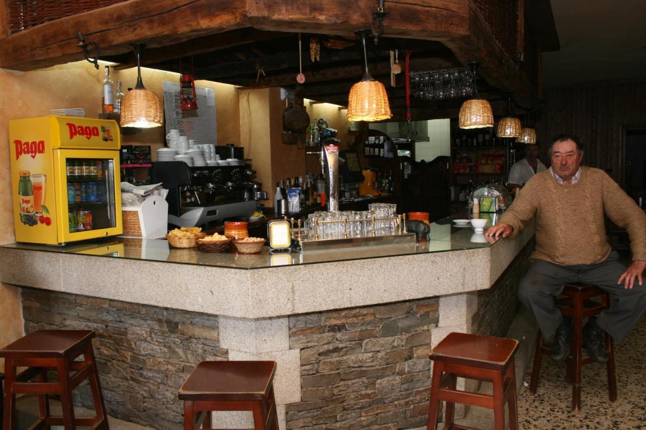 A Taberna De Vento Hotel Lalín Exterior foto