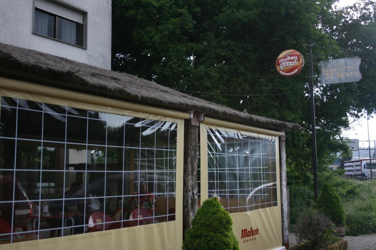 A Taberna De Vento Hotel Lalín Exterior foto